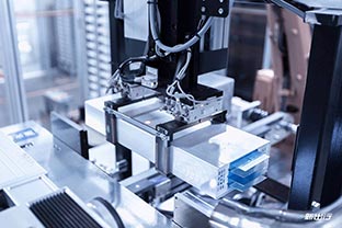 新能源汽車(chē)產(chǎn)業(yè)崛起，磁選設備電池材料除鐵助力電池行業(yè)發(fā)展